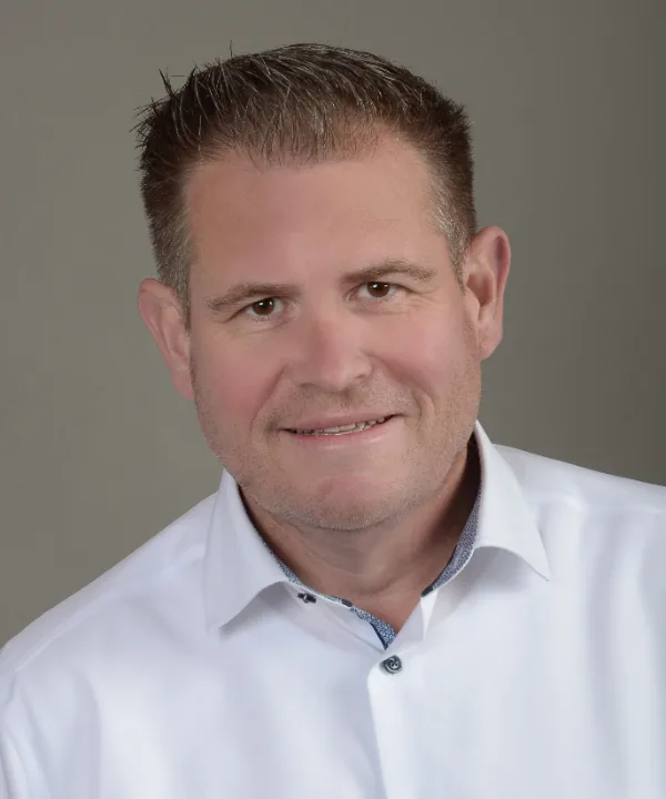 Dirk Overhage